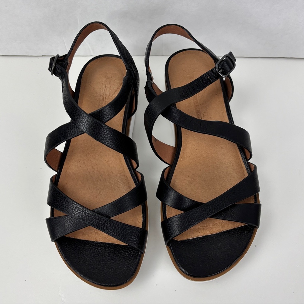 Black Strappy Sandals gentle Souls by Kenneth Cole size 7 women